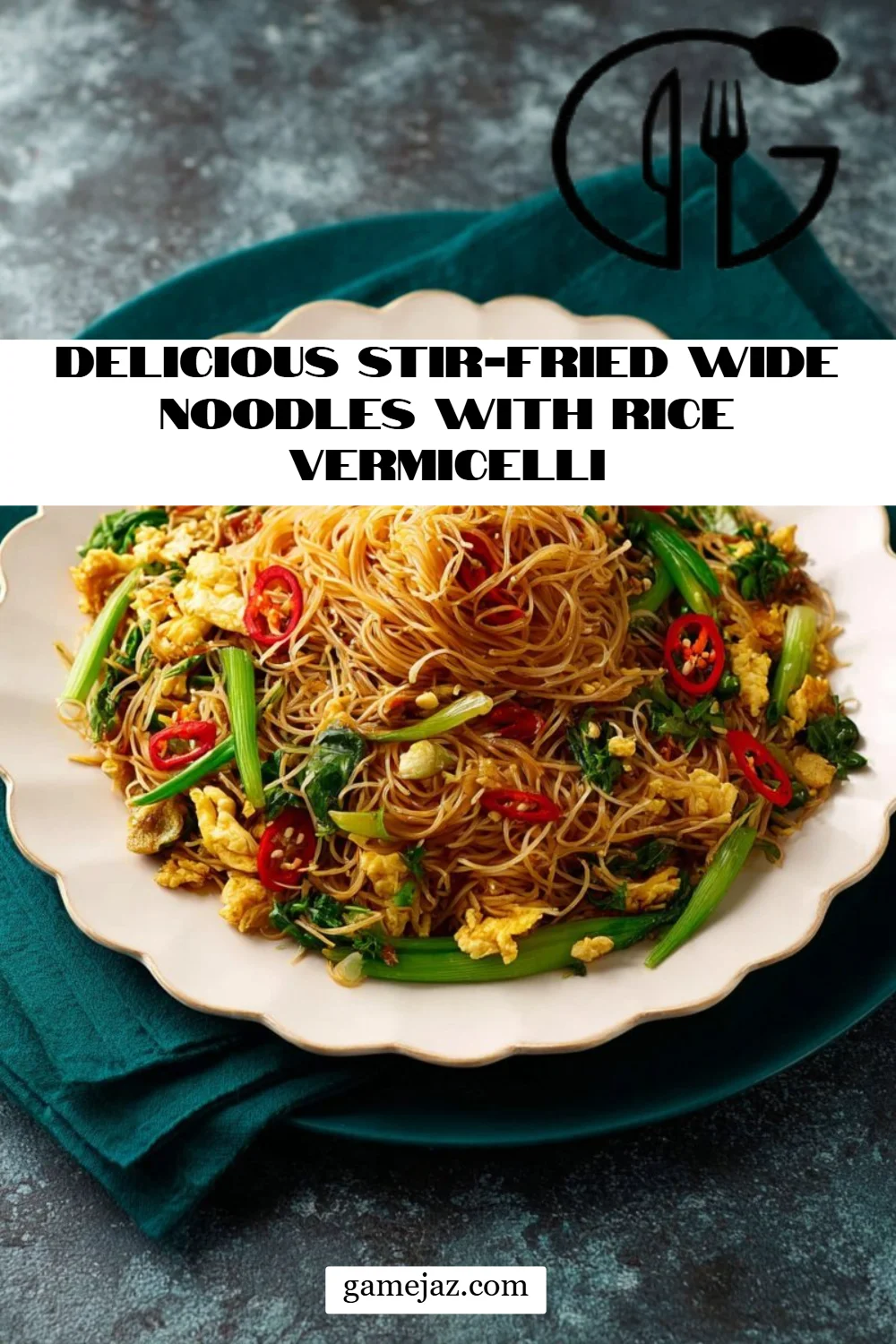 Delicious Stir-Fried Wide Noodles with Rice Vermicelli